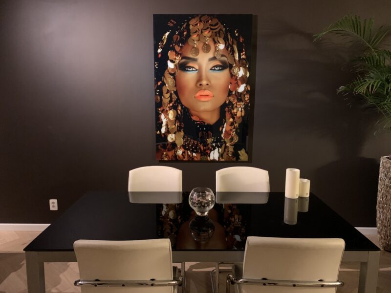Portrait of Arabian princess - Arabische prinses – plexiglas – aluminium – canvas - Afbeelding 3