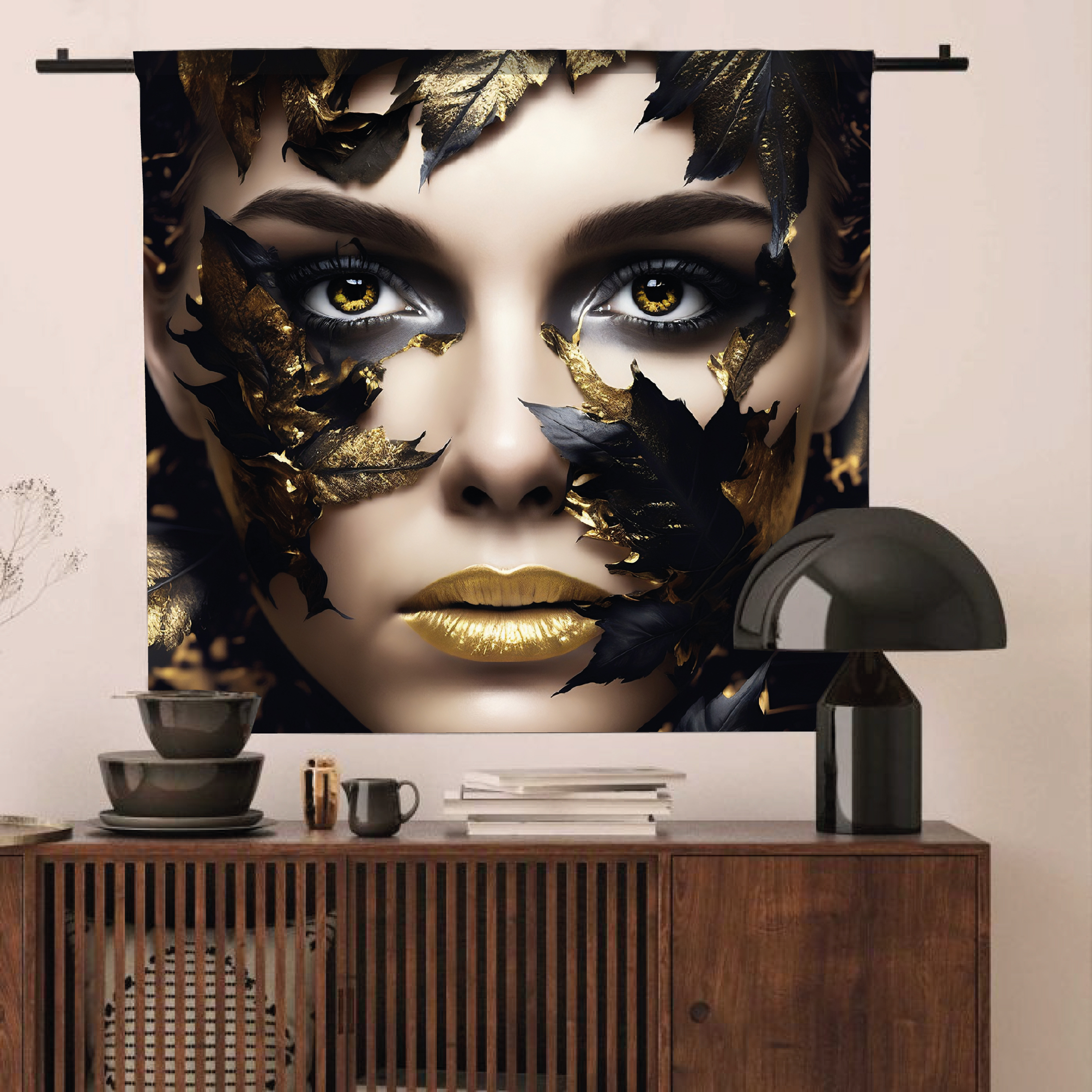 wandkleed woman with golden leaves