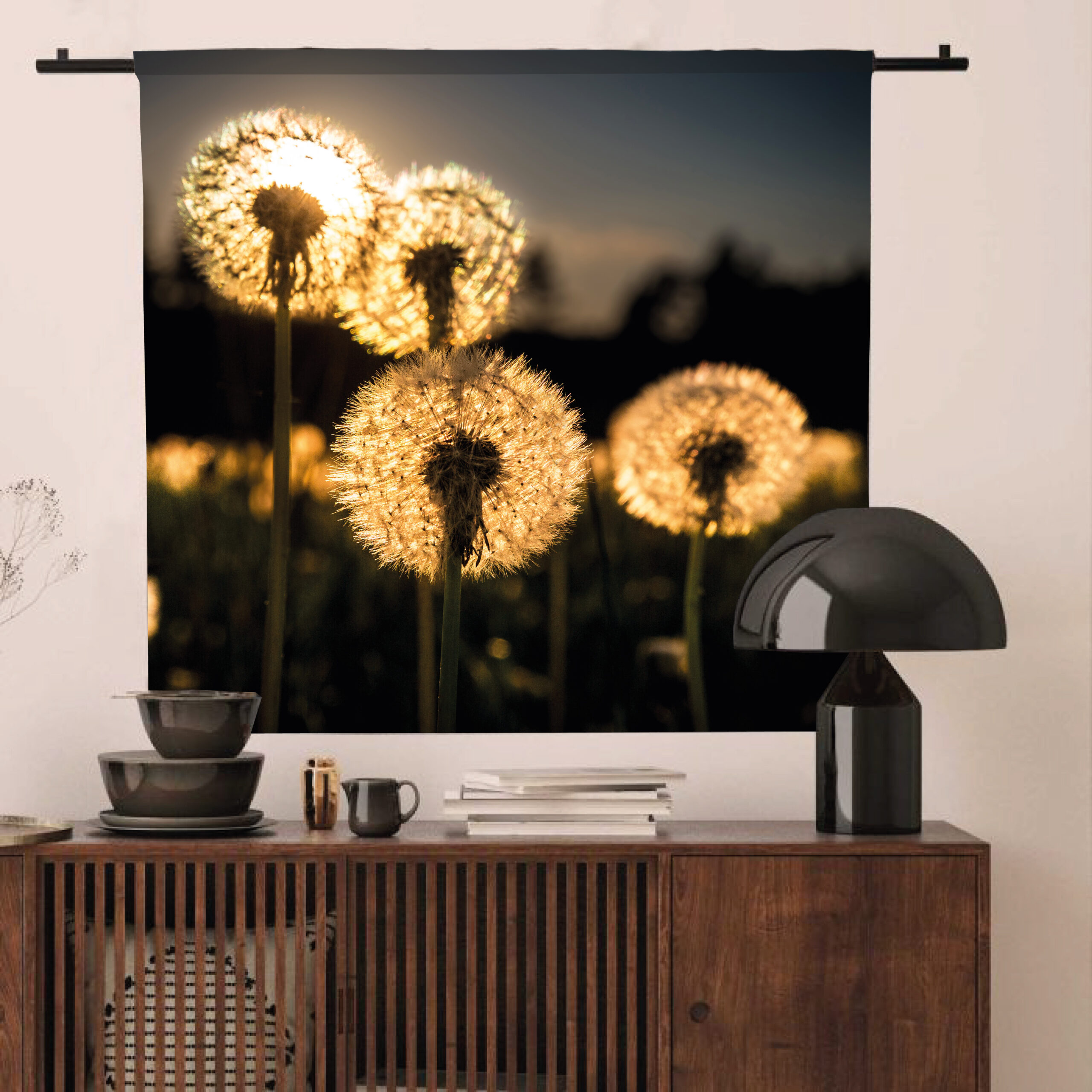 Wandkleed dandelions in sunset